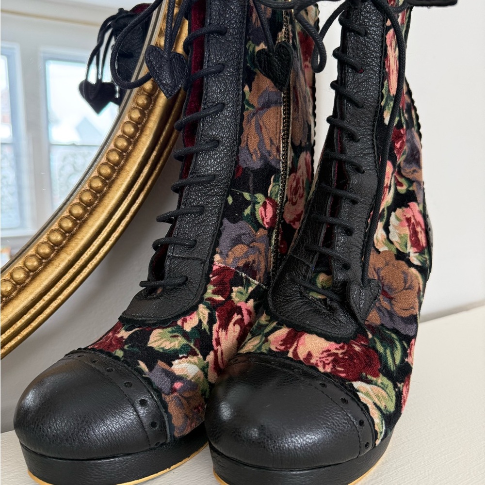 Irregular Choice Victorian style floral rose tapestry lace up bootie heels - Picture 9 of 13